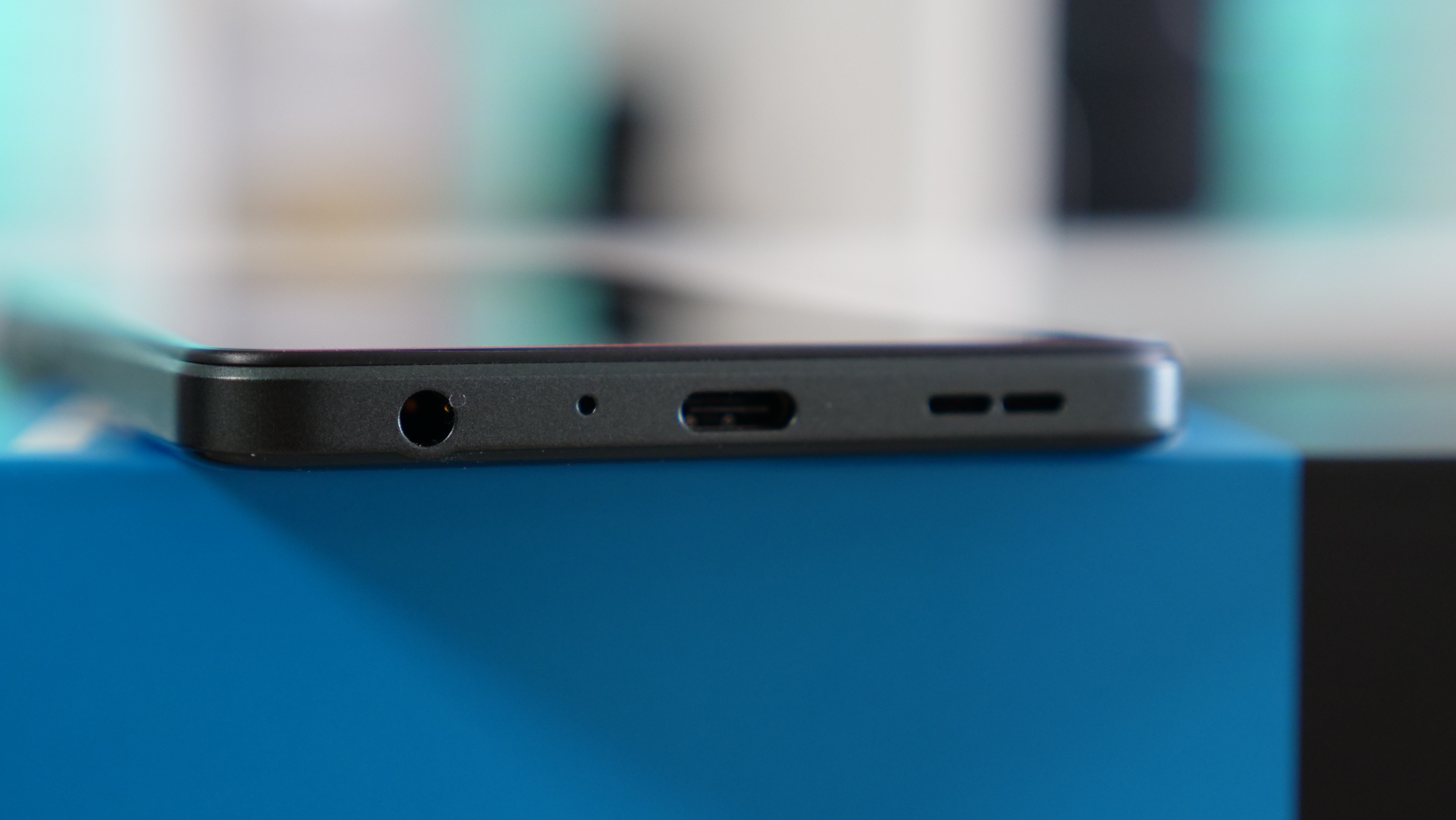 3.5mm jack connector OnePlus Nord CE 3 Lite.JPG